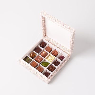 Open Chocolate Bless 16-piece Swiss chocolate gift box made with Portuguese products